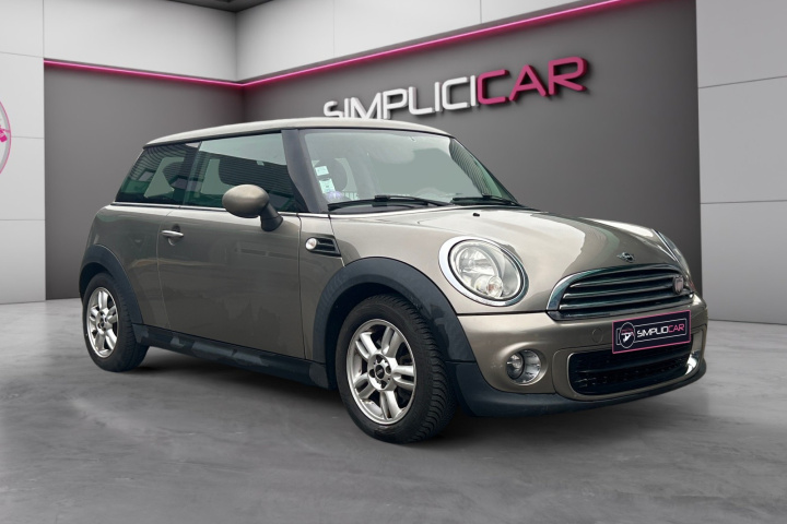 MINI HATCH R56